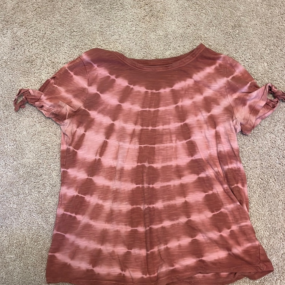 pink tie die t-shirt with cut open shoulders